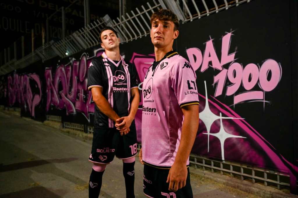 Nuove maglie del Palermo per la stagione 2022-23