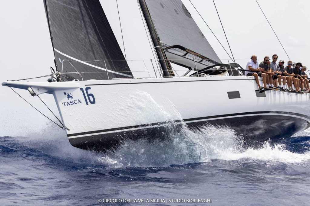 Lady First 3 taglia per prima il traguardo della Palermo-Montecarlo 2022