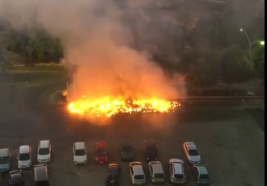 Rogo di rifiuti allo Zen