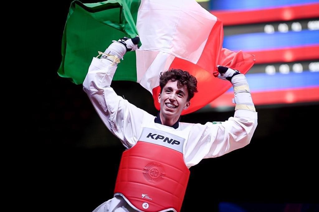 Angelo Mangione vince il titolo mondiale Juniores di taekwondo (categoria -68 kg) a Sofia