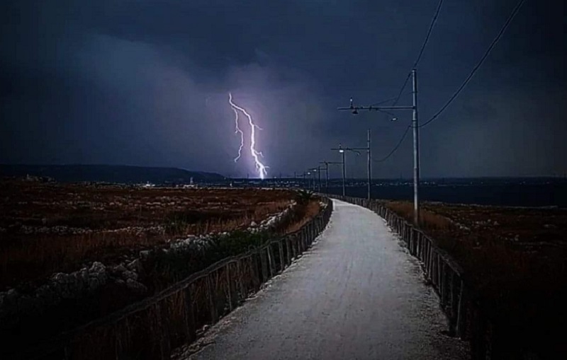 Fulmine a Siracusa (foto Fabio Fortuna)