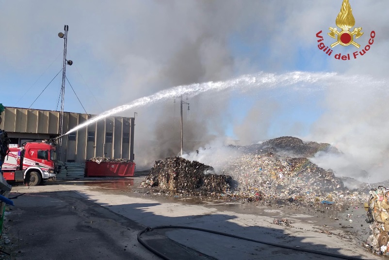 L'incendio spento ad Augusta