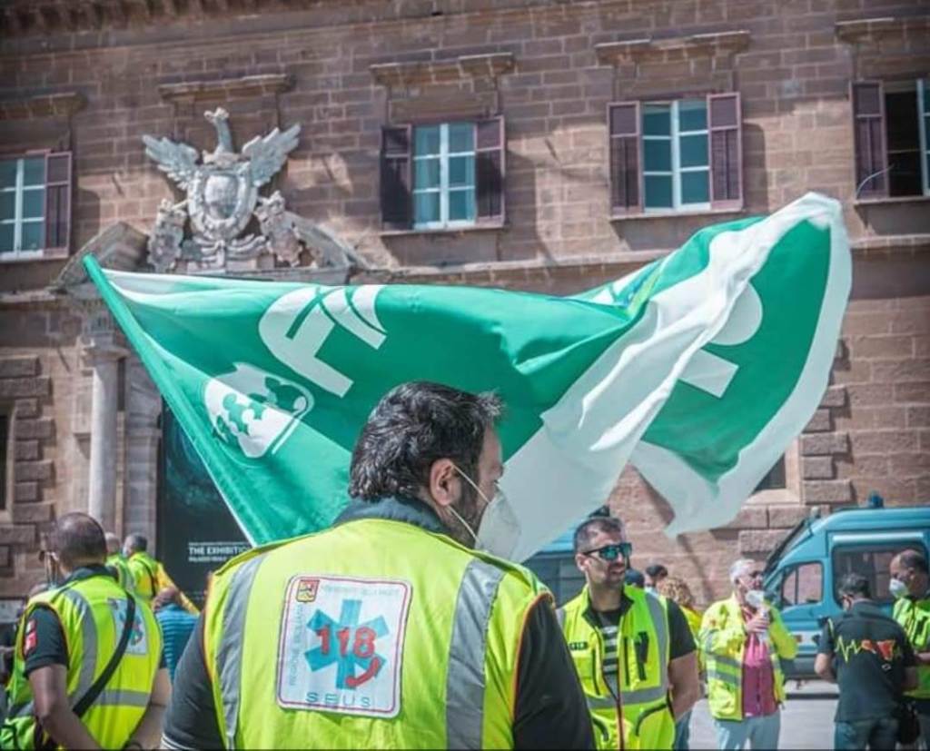 Turni massacranti, operatori del 118 pronti alla protesta