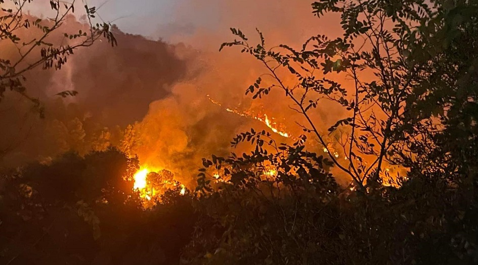A fuoco il bosco Angimbè