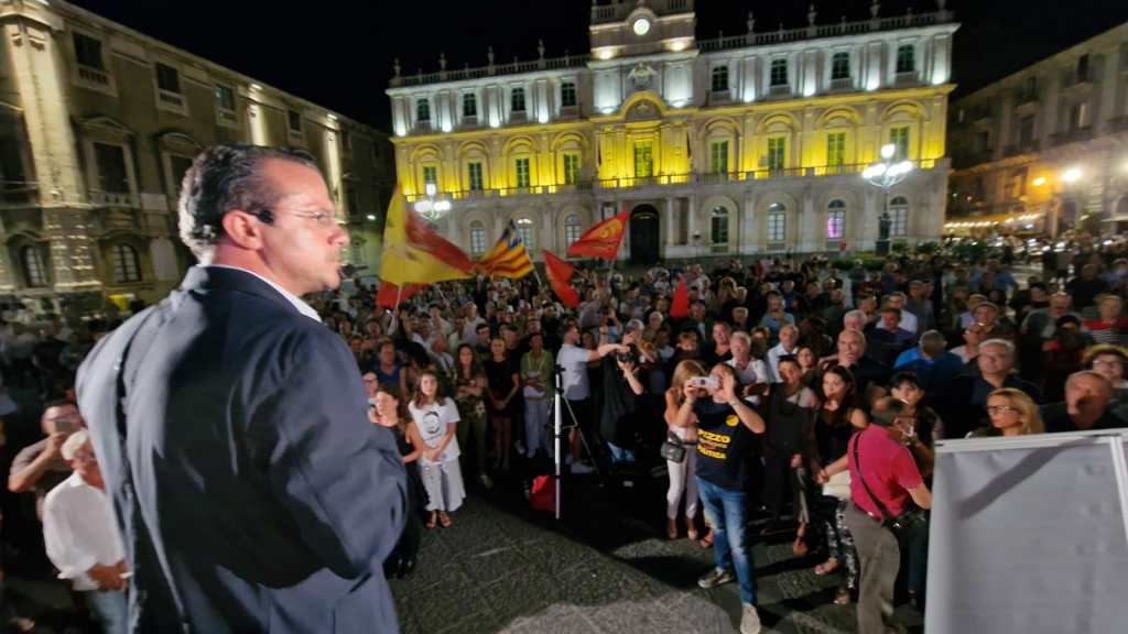 Cateno De Luca a Catania