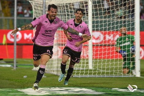 Matteo Brunori segna per il Palermo