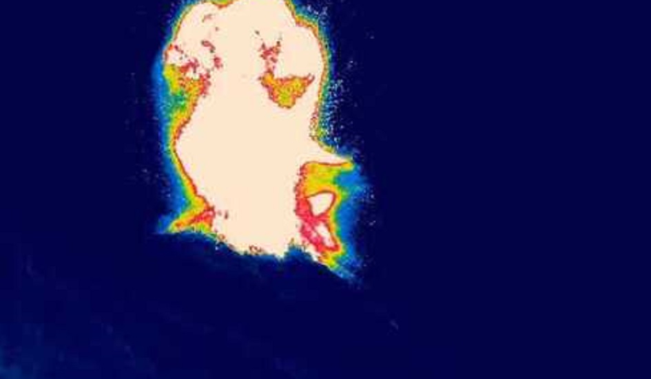 Forte esplosione al cratere di Stromboli