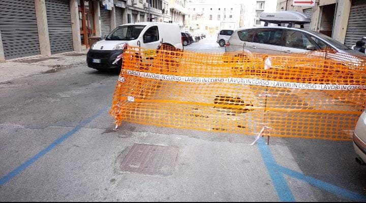 Cratere in strada in via Guardione, Palermo