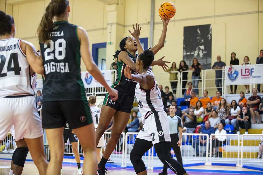 Anigwe, Virtus Eirene Ragausa-Virtus Bologna, semifinale Supercoppa 2022-2023