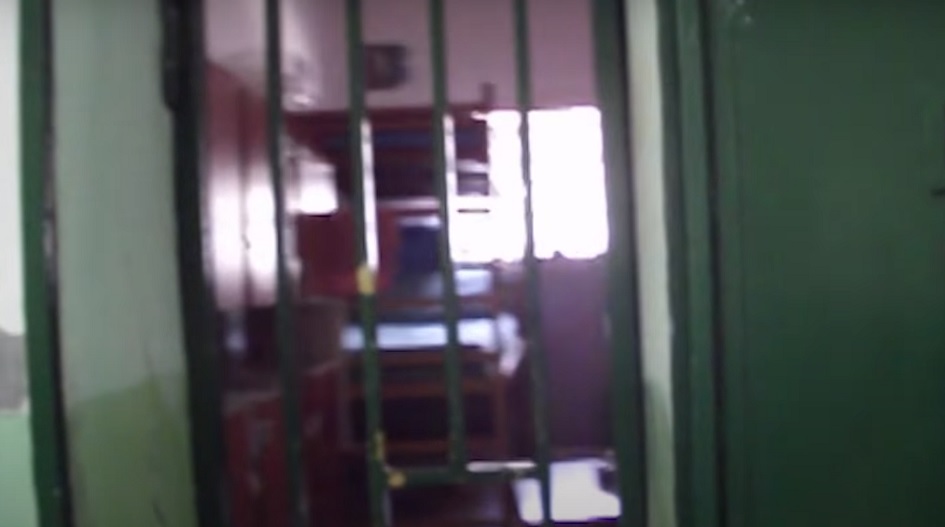 Telefoni trovati dentro il carcere di Catania