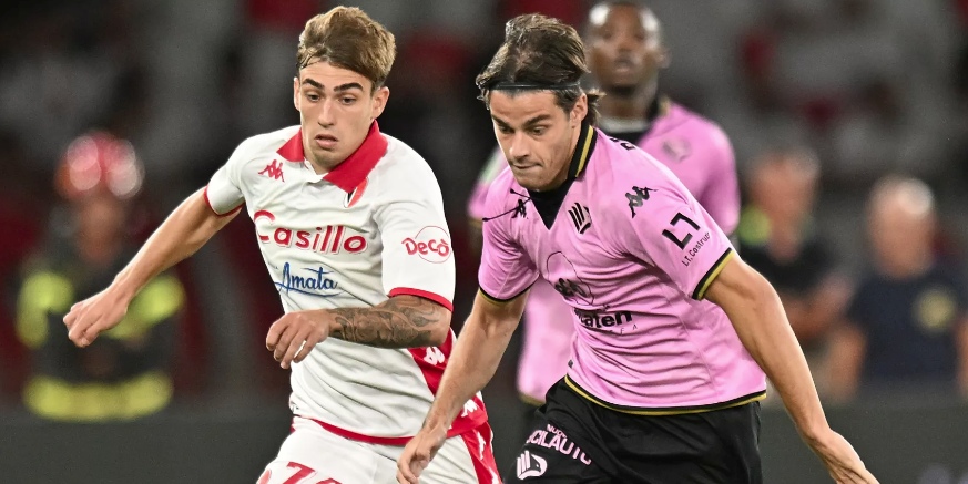 Edoardo Pierozzi in azione col Palermo a Bari