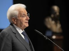 Mattarella “Vigilanza da governi esteri? Italia sa badare a se stessa”
