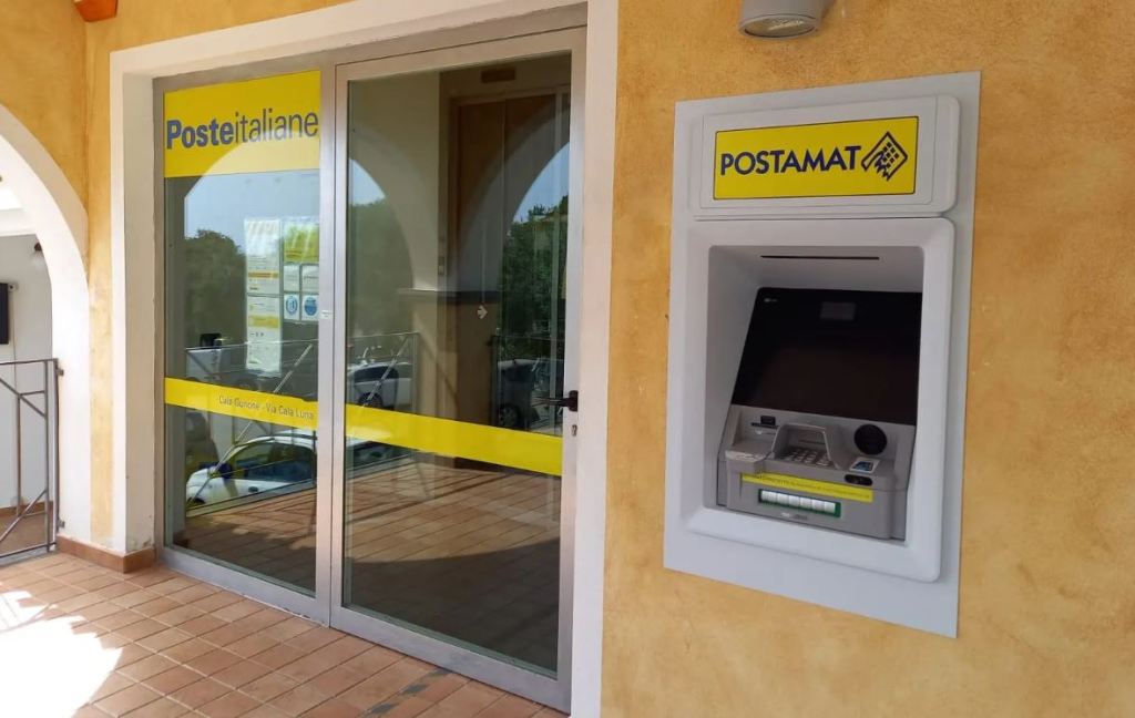 Lavoro, Poste Italiane assume operatori di sportello a tempo indeterminato a Palermo: come candidarsi