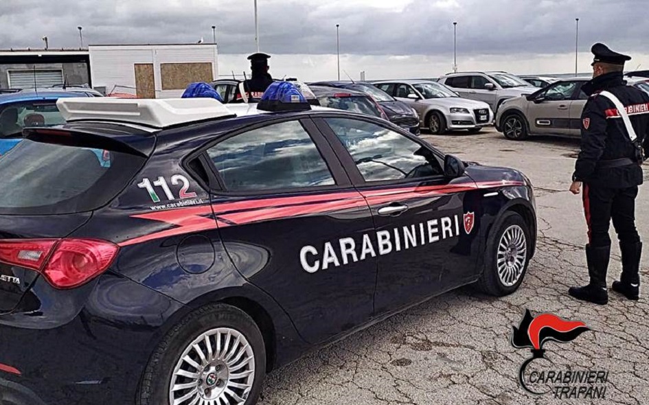 Denunciato perchè ruba generi alimentari