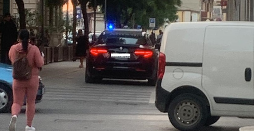 Le indagini sull'accoltellamento a Vittoria dei carabinieri