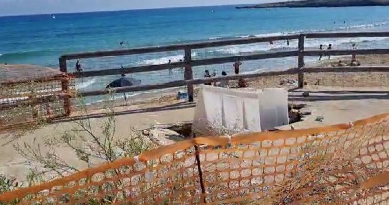 La piattaforma pericolante all'Arenella