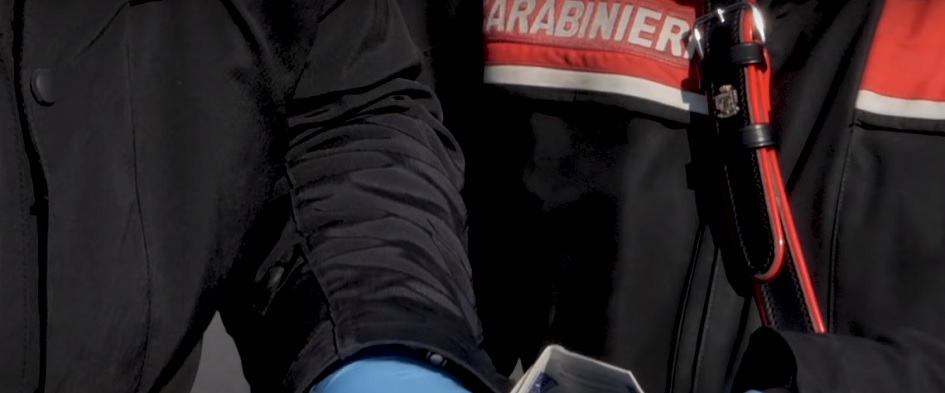 Arresto per estorsione a Catania dei carabinieri