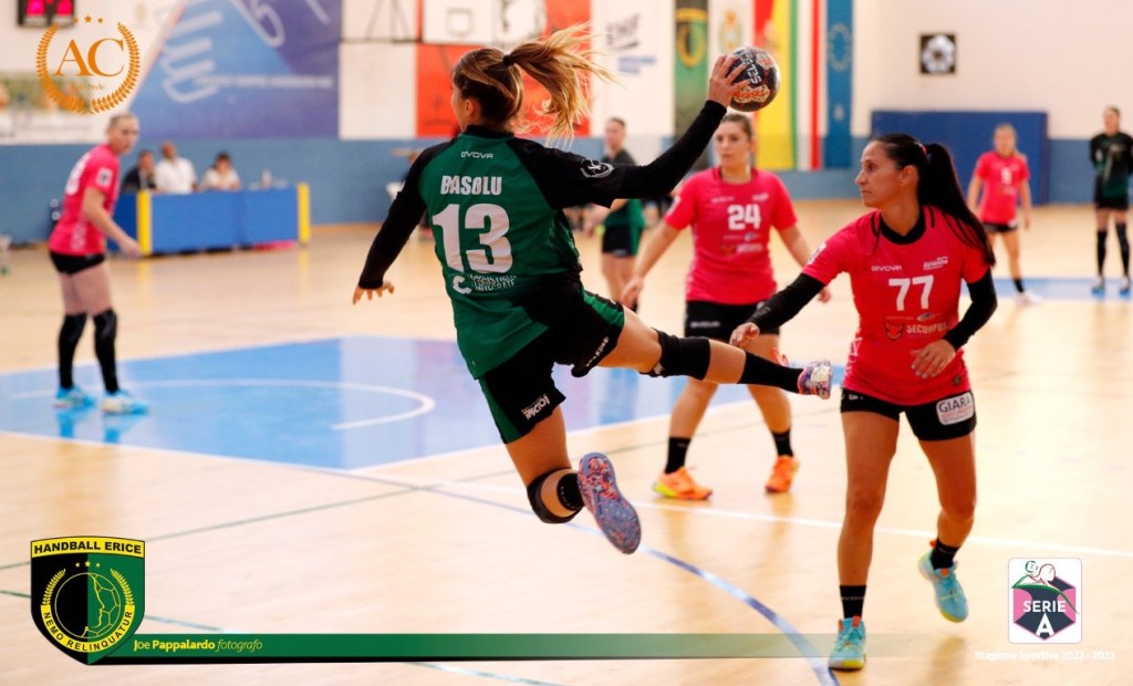Handball Erice, Basolu in azione