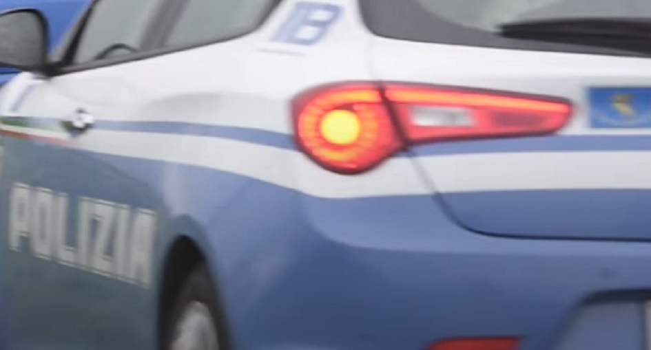 Due arresti per il furto dell'incasso da un distributore