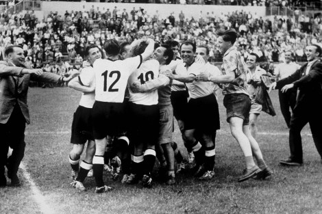 La Germania Ovest vince il mondiale del 1954 battendo in rimonta la fortissima Ungheria di Puskas e compagni
