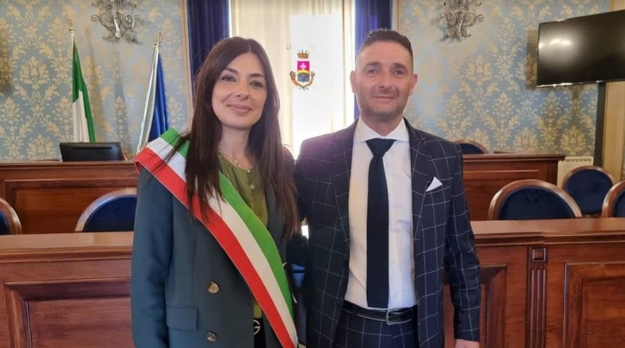 Rossana Cannata, sindaco di Avola, e l'assessore Paolo Tanasi
