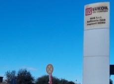 Lukoil, arrivata nave dall’Arabia Saudita, “gestione Stato non crei ostacoli a vendita”
