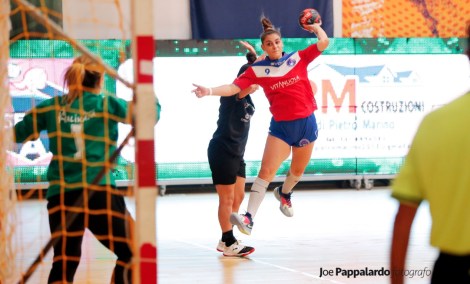 Beatrice Pugliara con la maglia della Pallamano Paceco, ora all'Handball Erice in A1