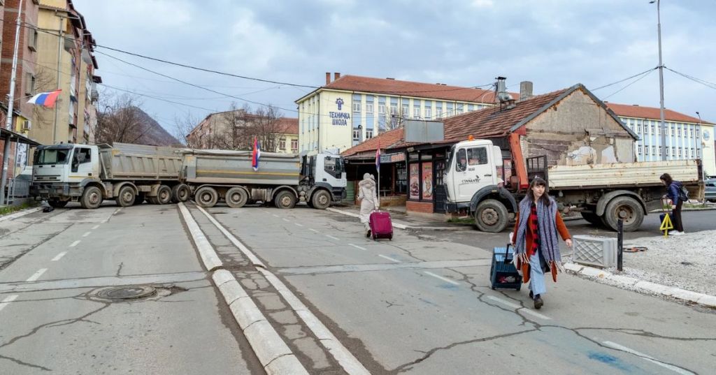Tensione al confine tra Kosovo e Serbia.