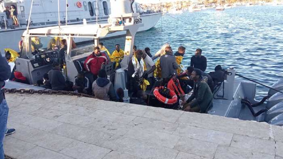 Al poliambulatorio muore la bimba di 2 anni che era stata soccorsa dalla guardia costiera nel naufragio al largo di Lampedusa