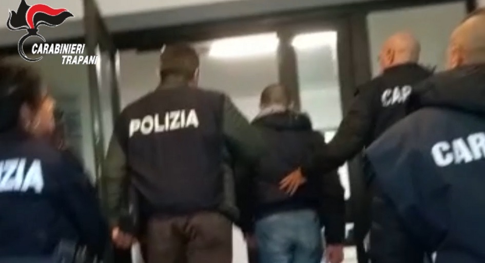 Arrestato 32enne per incendio doloso di due auto a Marsala