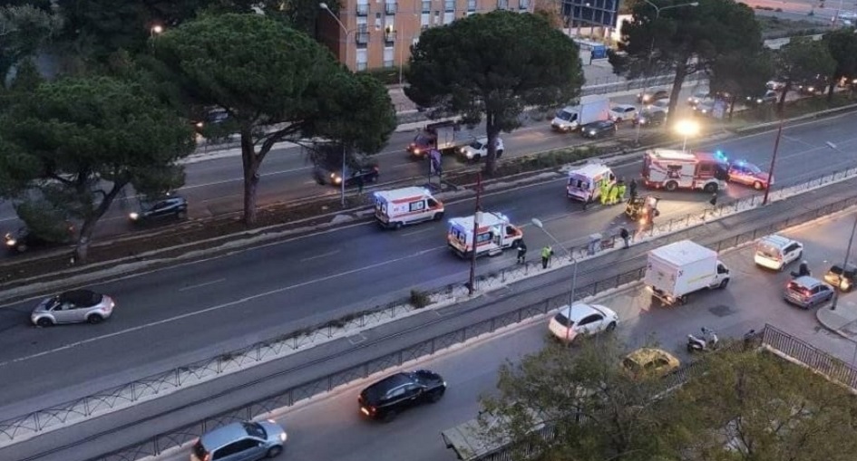 Ennesimo incidente a Palermo in viale Regione, due feriti
