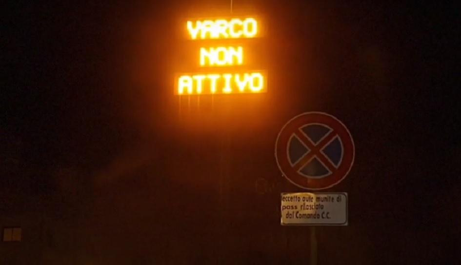 Lampada WC LED Con Sensore - 16 Colori, A Batteria, Igienica E Regolabile - Foto 9