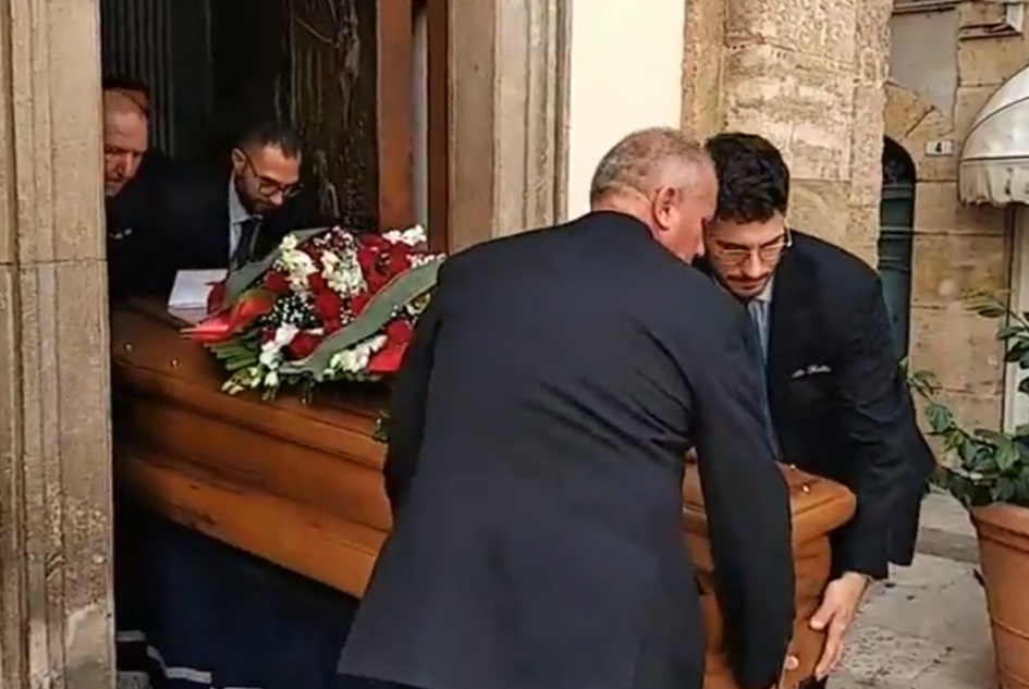 I funerali a Partinico del docente dell'Unipa Giuseppe Provenzano