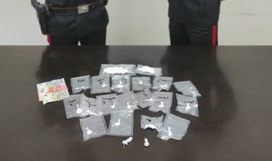 Corriere Della Droga Tradito Da Uno Sguardo Di Troppo Arrestato In 