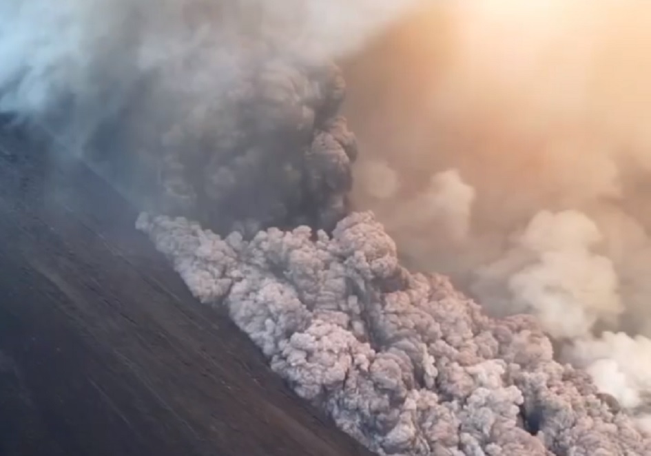 Scuole ancora chiuse a Stromboli per l'emergenza lava