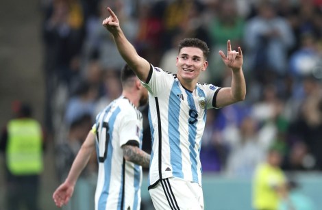 Alvarez festeggia il 3-0 della sua Argentina ai danni della Croazia nella prima semifinale dei Mondiali di Qatar 2022