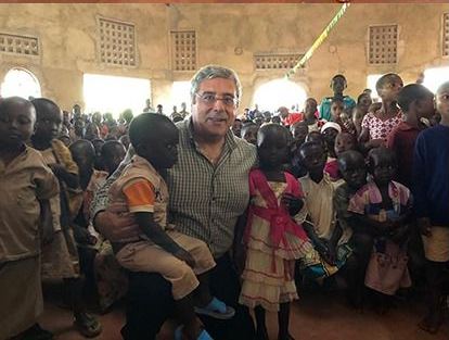 L'ex governatore Totò Cuffaro è tornato in Burundi per aiutare la popolazione locale
