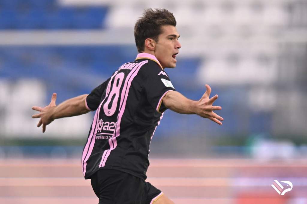 Jacopo Segre festeggia il pareggio del Palermo a Brescia. Per lui terzo gol in campionato, serie B 2022-2023