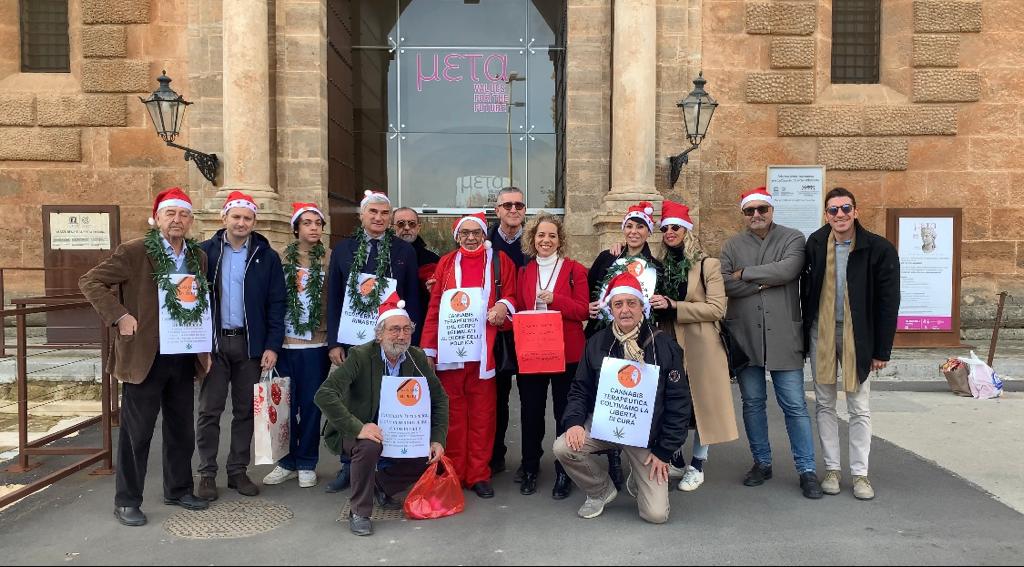 Sit in per la cannabis terapeutica all'Ars