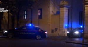 Nascoste in un negozio per una sfida vista sui social, ecco perché le bimbe erano sparite
