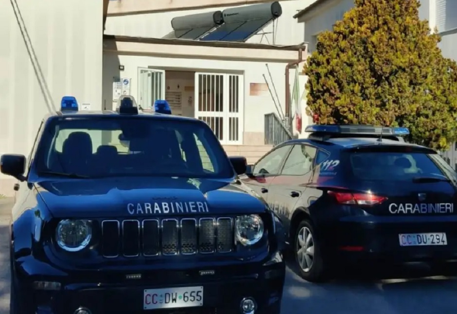 Furto di pc e tlablet nella scuola di contrada Frazzucchi a Castellana Sicula