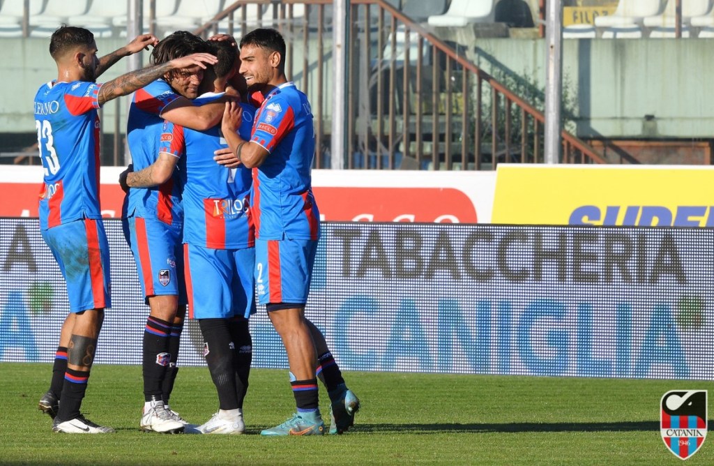 Catania festeggia gol col Ragusa