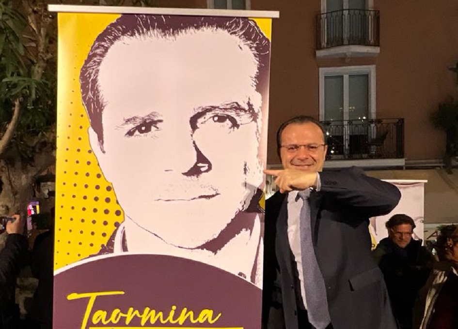 Cateno De Luca ufficializza la candidatura a sindaco di Taormina