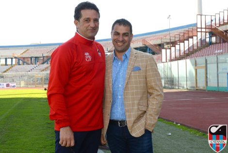 Il tecnico del Catania Giovanni Ferraro accanto al presidente rossazzurro Rosario Ross Pelligra