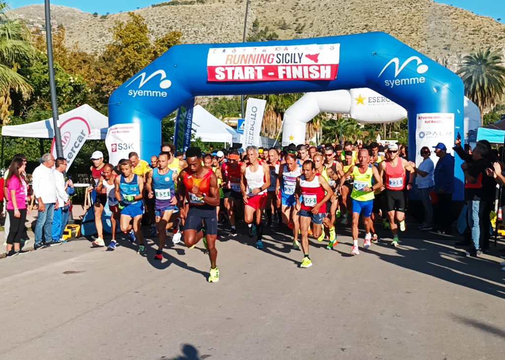 Partenza della Palermo International Half Maraton che chiuderà il circuito Running Sicily
