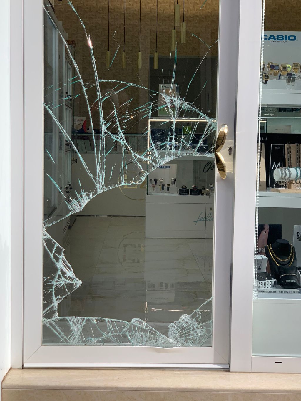 Furto in una gioielleria del centro di Ragusa