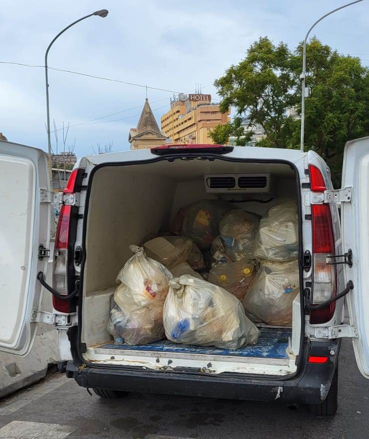 Palermitano abbandona oltre 20 sacchi di rifiuti speciali in strada, multato dalla Polizia Municipale