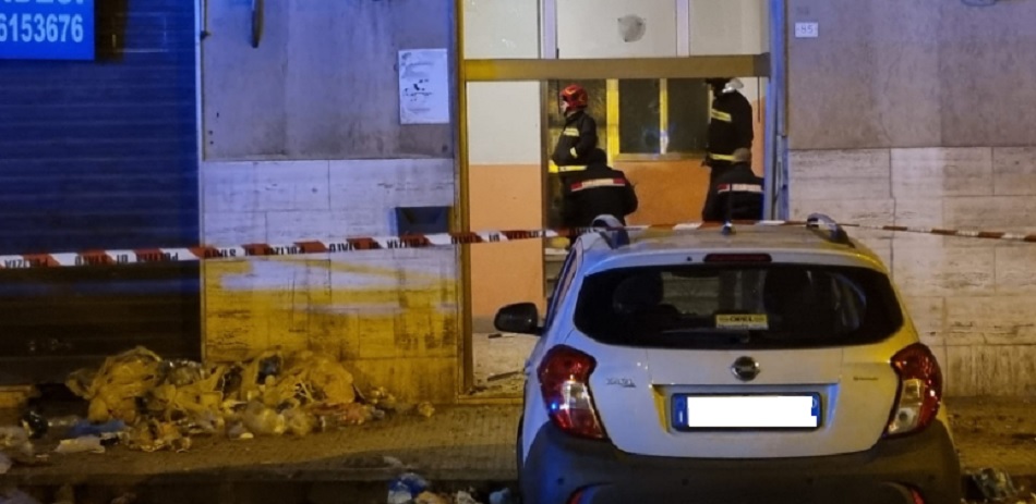 La bomba esplosa dentro una palazzina a Siracusa