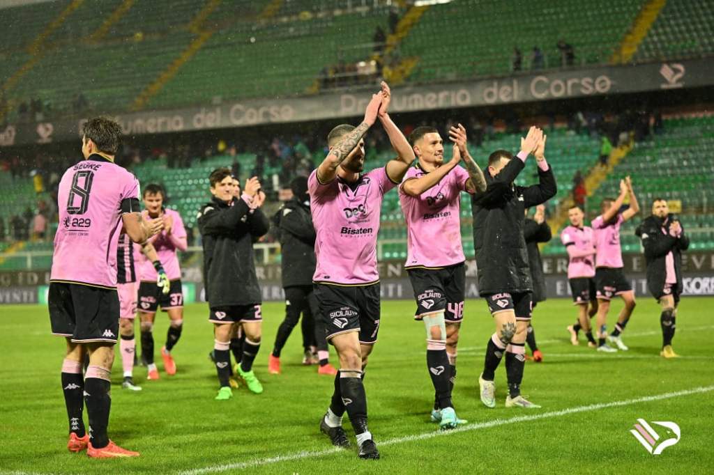 Palermo festeggia vittoria sul Bari