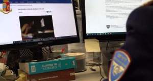 Bidello fotografa le alunne e le spogliava con l’intelligenza artificiale, arrestato